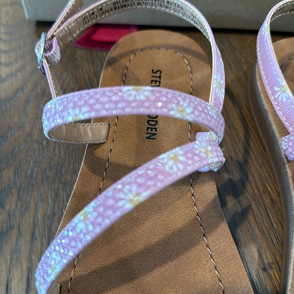 Steve Madden Kids sandals. little girl, size 2. - Picture 4 of 12